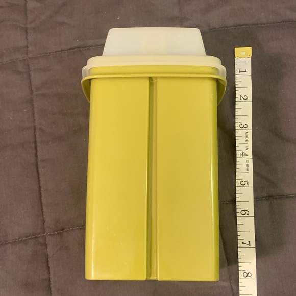 Tupperware pickle container - Picture 5 of 11